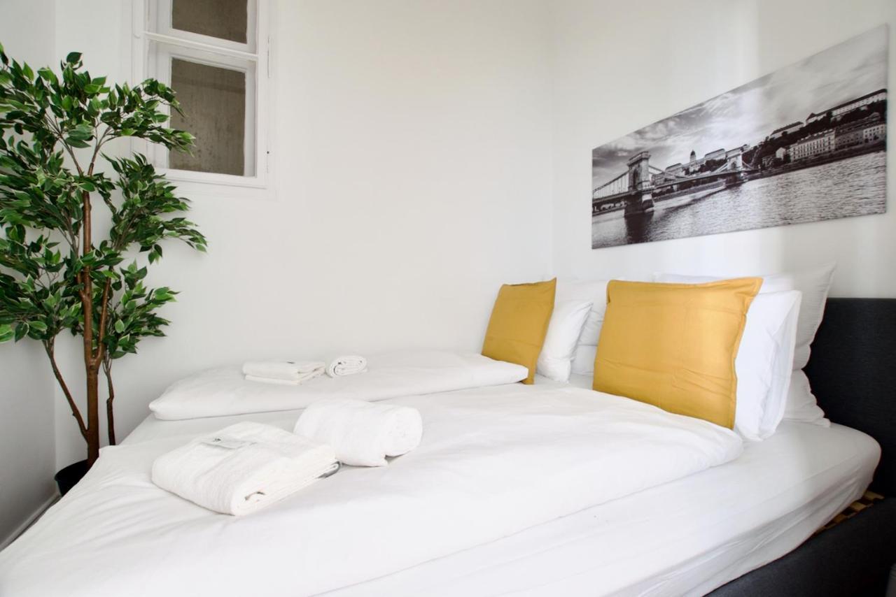 Premium Apartment By Hi5- Brody Street Budapest Exterior photo