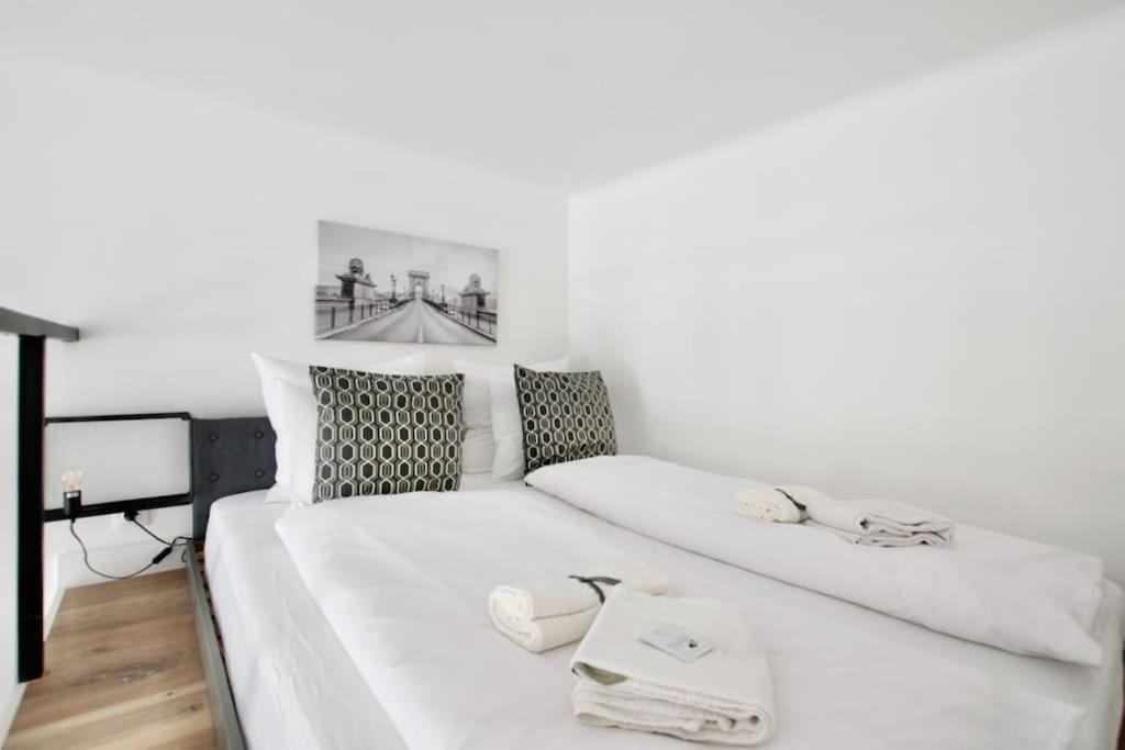 Premium Apartment By Hi5- Brody Street Budapest Exterior photo